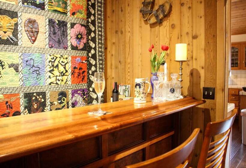 Alpenhorn Bed And Breakfast Inn