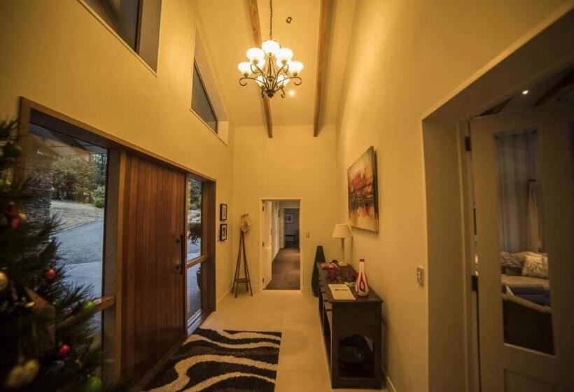 مبيت وإفطار Amuri Estate Luxury Lodge