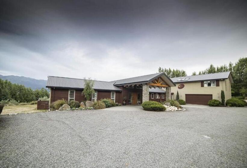 مبيت وإفطار Amuri Estate Luxury Lodge