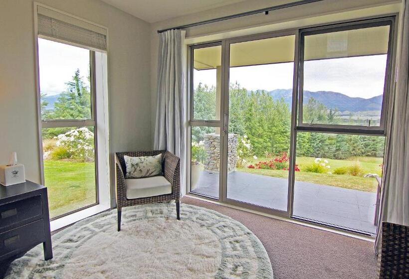 مبيت وإفطار Amuri Estate Luxury Lodge