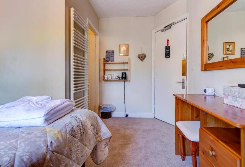 민박 Cambridge House Room Only Accommodation For Adults