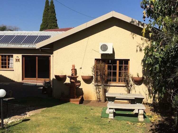 צימר Eagle Crest Executive Lodge