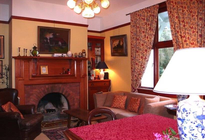 Bed and Breakfast Gunyah Country Estate