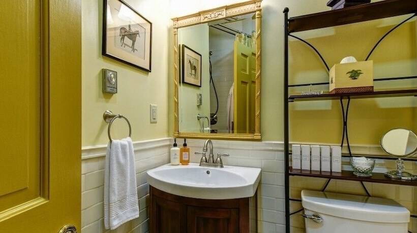 ベッドアンドブレックファースト Inn By The Bandstand