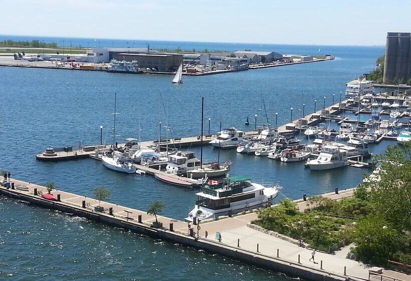 민박 Making Waves Boatel