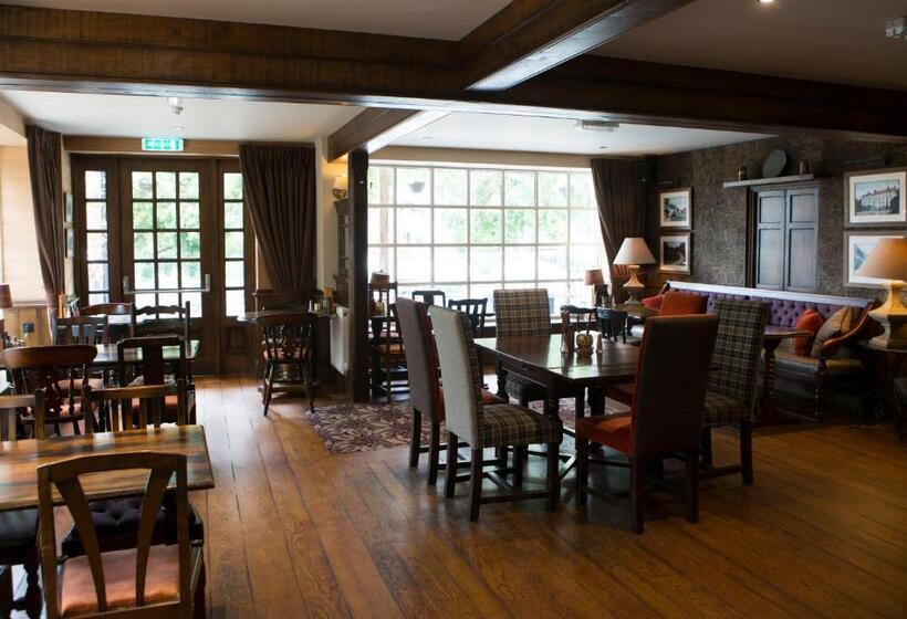 مبيت وإفطار Saracens Head