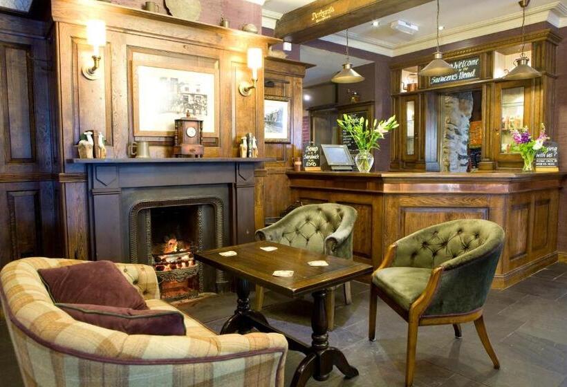 مبيت وإفطار Saracens Head