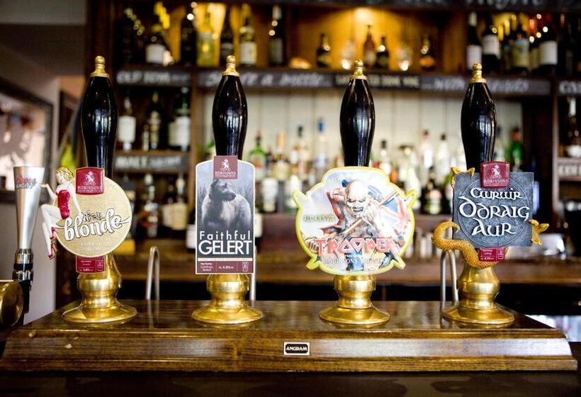 مبيت وإفطار Saracens Head