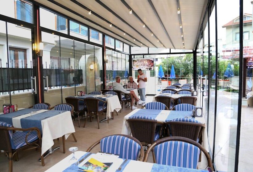 Club Karakas Apart Otel