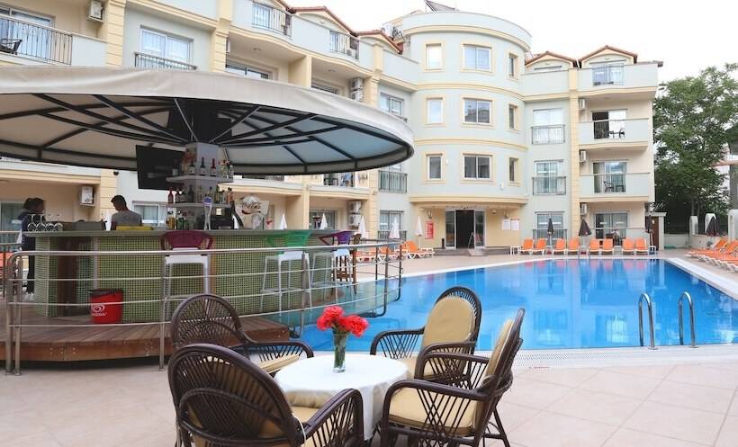 Club Karakas Apart Otel
