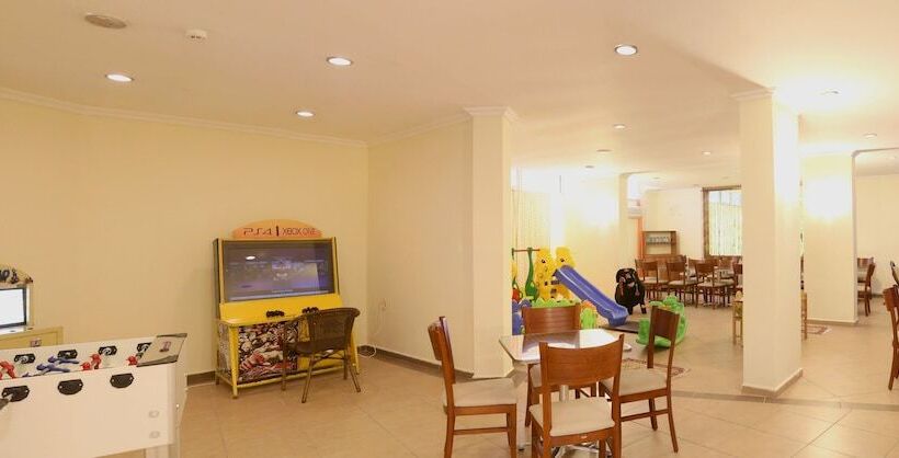 Club Karakas Apart Otel