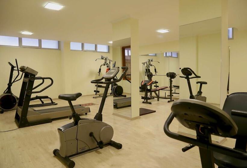 Club Karakas Apart Otel