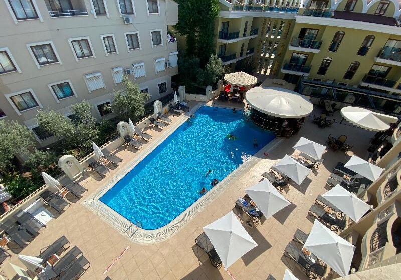 Club Karakas Apart Otel