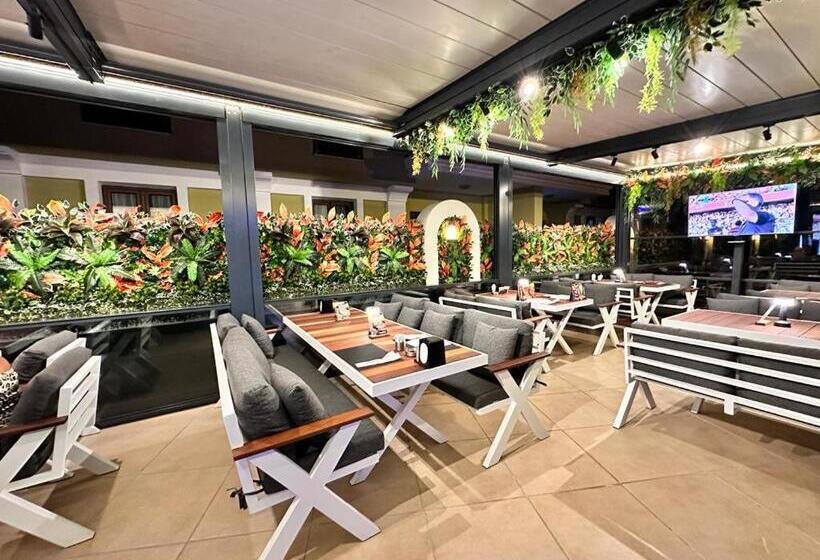 Club Karakas Apart Otel