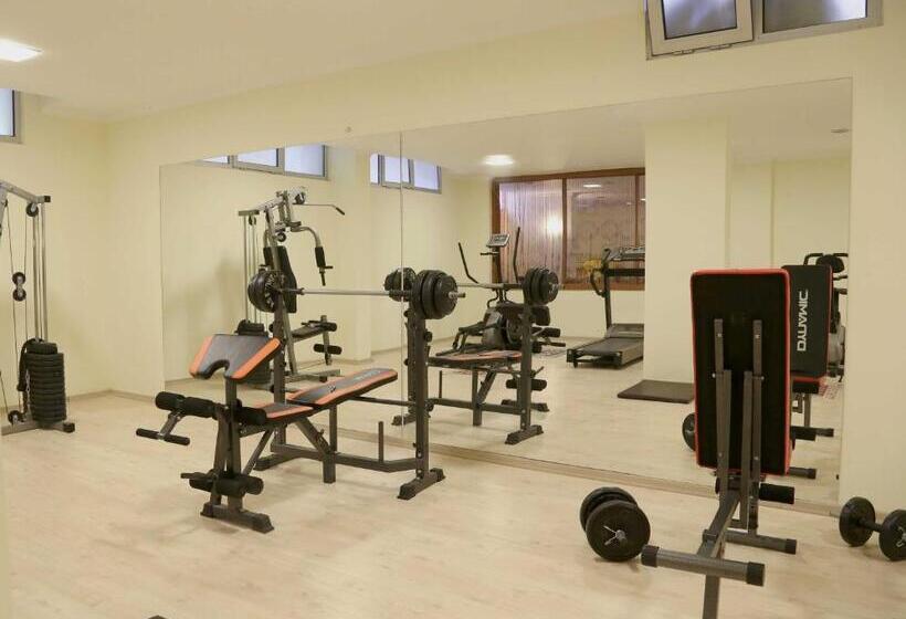 Club Karakas Apart Otel