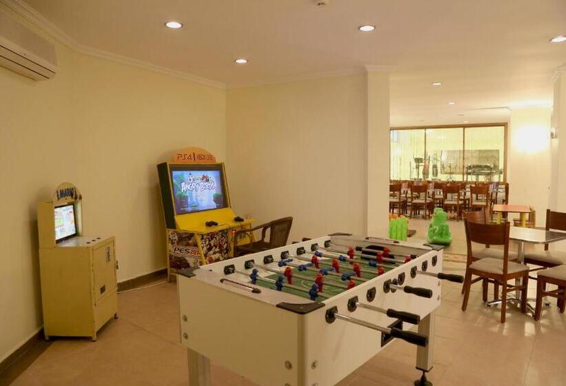 Club Karakas Apart Otel