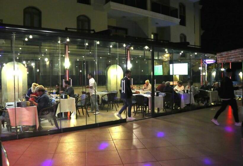 Club Karakas Apart Otel