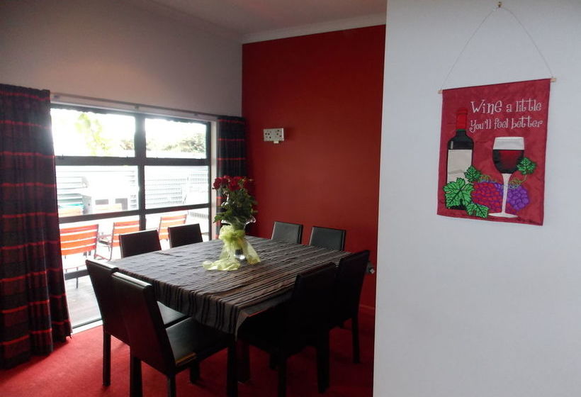 De Vine Martinborough