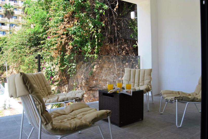 Bluesea Dimona Suites