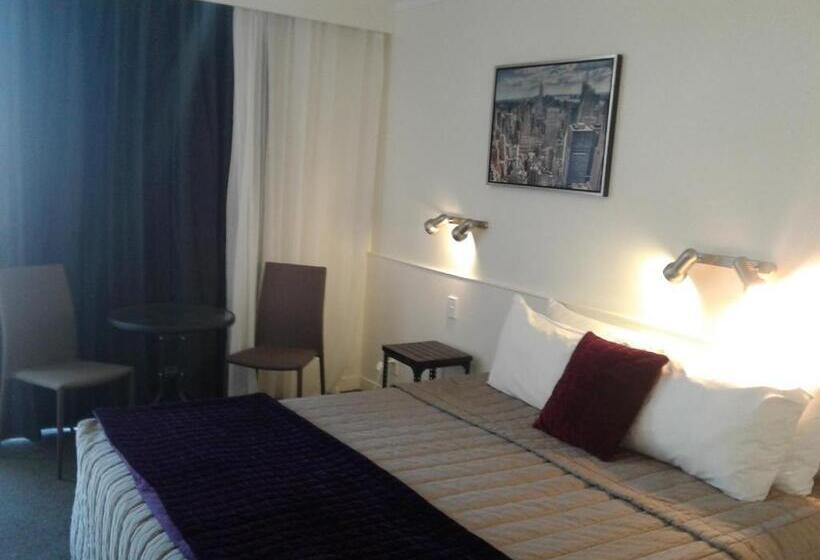 The Grand Hotel Wanganui