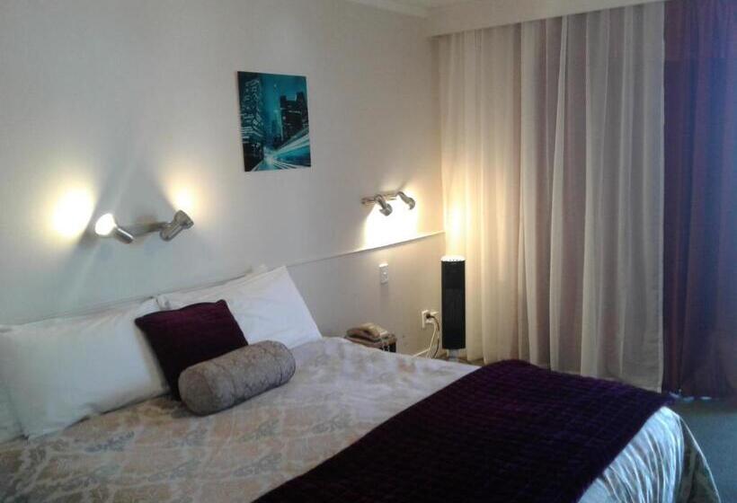 The Grand Hotel Wanganui