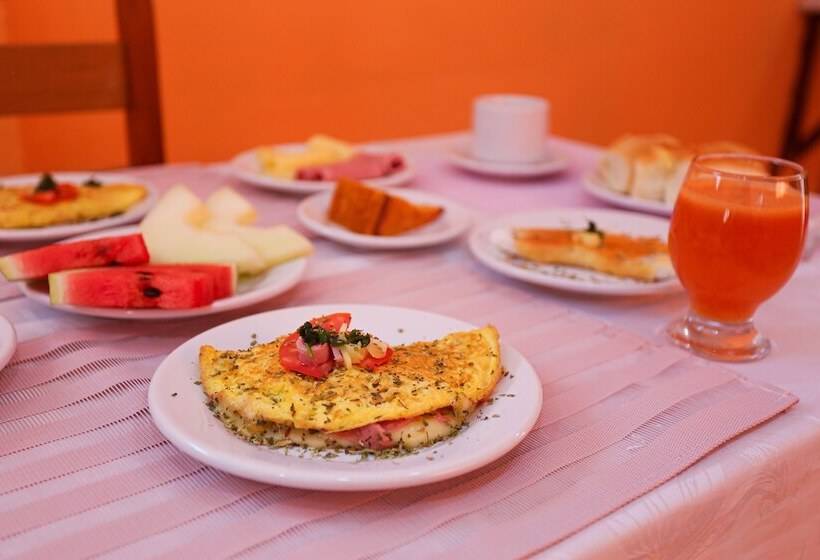 簡易ホテル Pousada Radiante