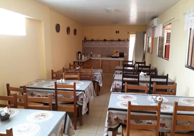 簡易ホテル Pousada Radiante