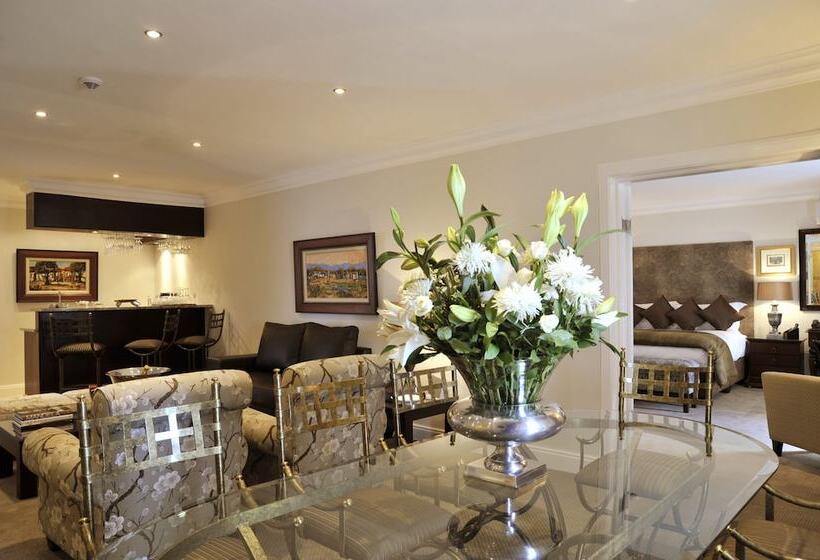 Отель 131 On Herbert Baker Boutique