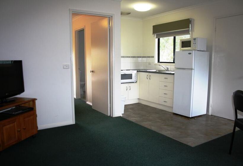 فندق A Line Holiday Park