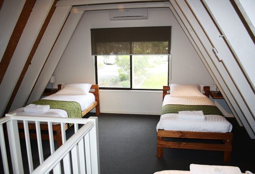 فندق A Line Holiday Park