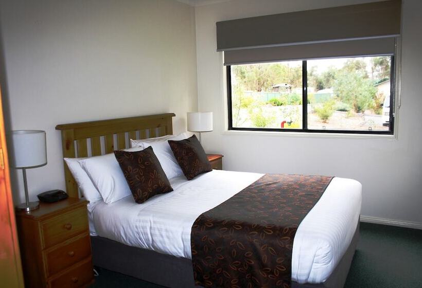 فندق A Line Holiday Park