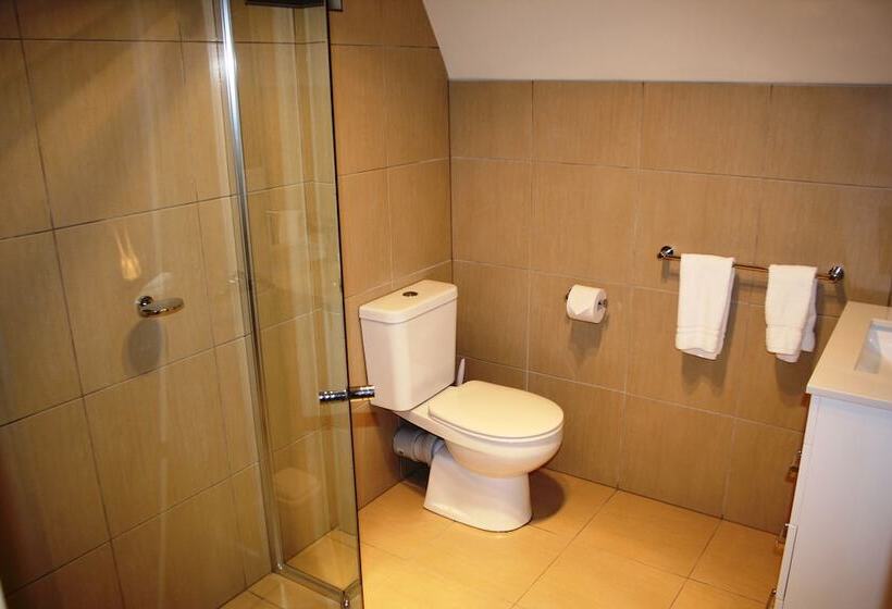 فندق A Line Holiday Park