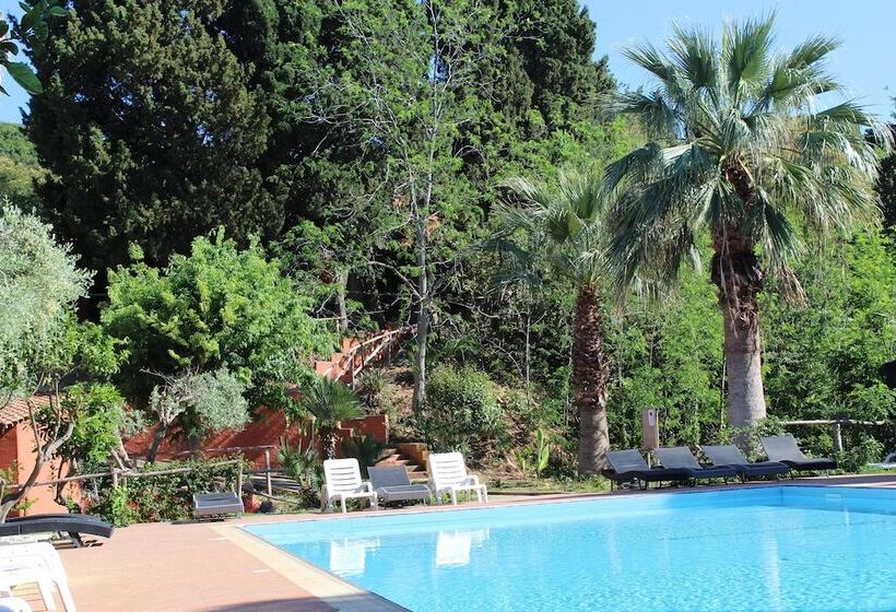 ホテル Agriturismo Ruralia