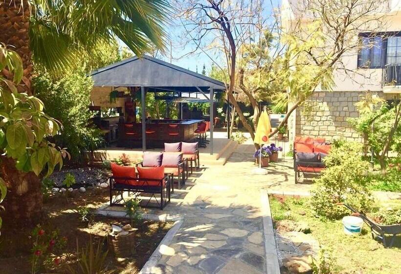 בית מלון כפרי Akkent Garden