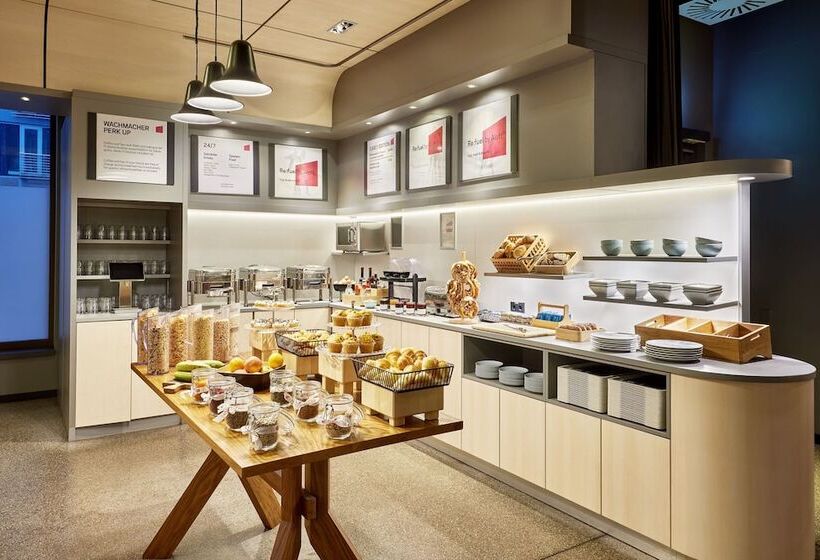 Отель Aloft München