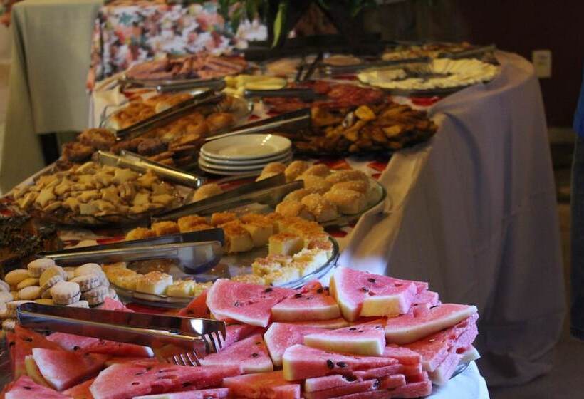 בית מלון כפרי Amazon Ecopark Jungle Lodge