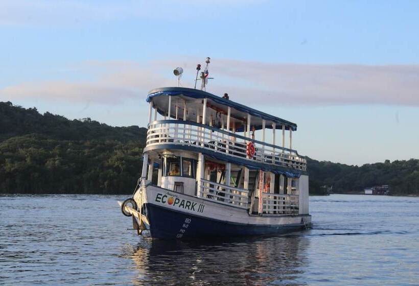 בית מלון כפרי Amazon Ecopark Jungle Lodge