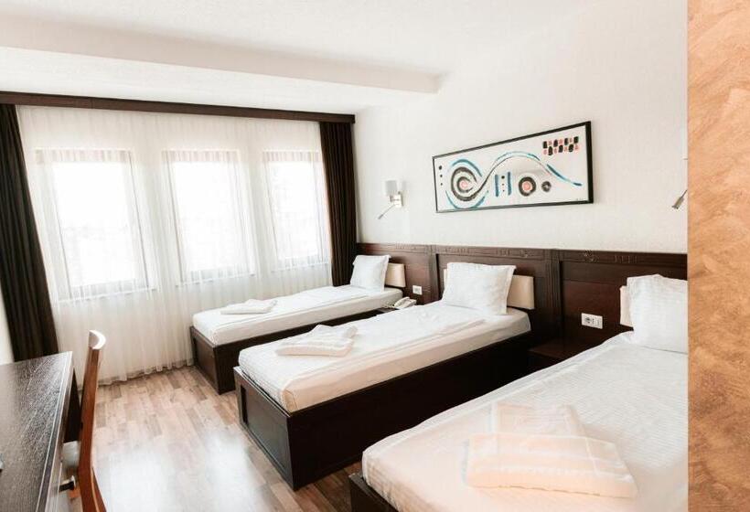 هتل Centrum Prizren