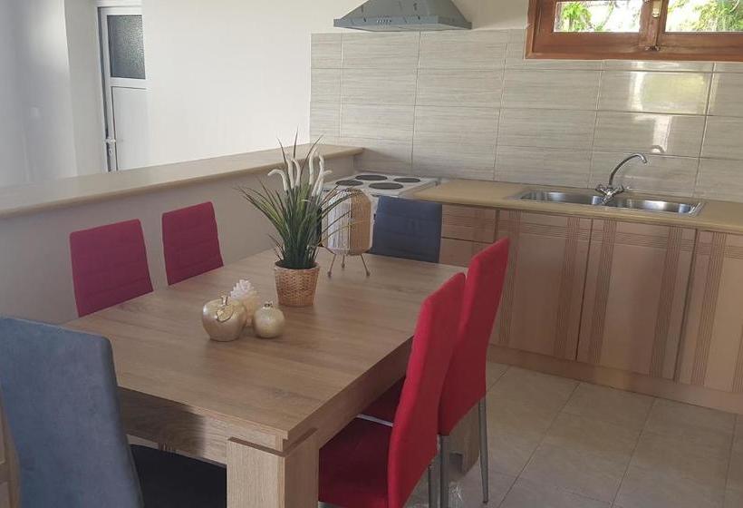 هتل Chrissomallis