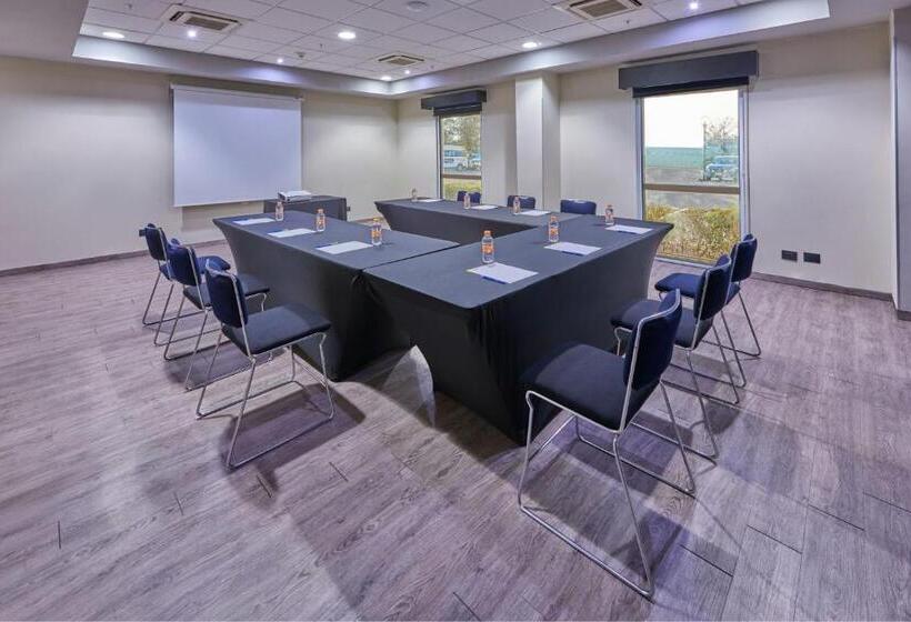 فندق City Express By Marriott Salamanca