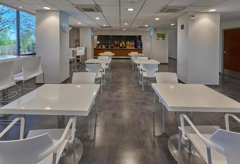 فندق City Express By Marriott Salamanca