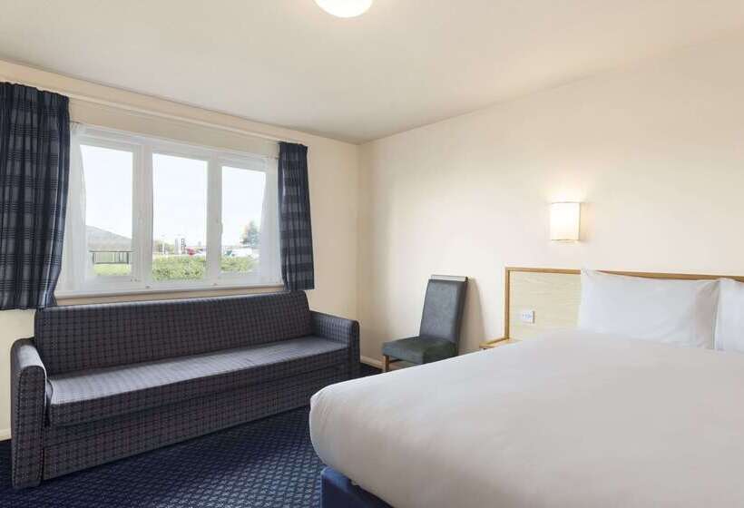 בית מלון כפרי Days Inn Sutton Scotney North