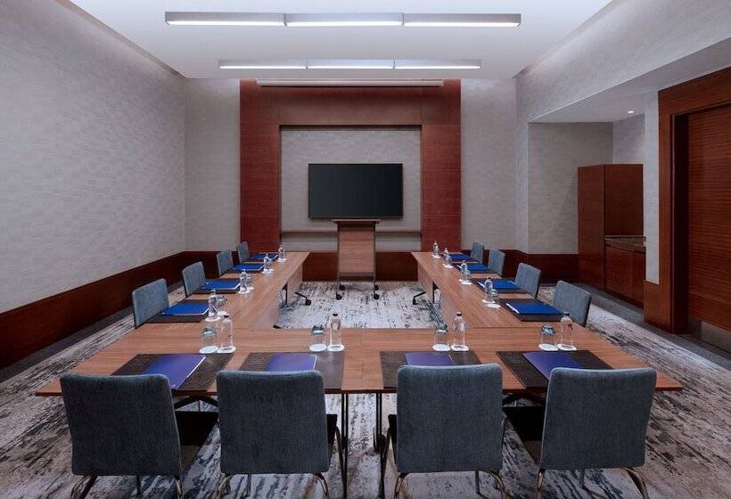 Delta Hotels By Marriott Istanbul Levent