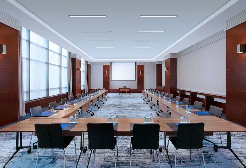 Delta Hotels By Marriott Istanbul Levent