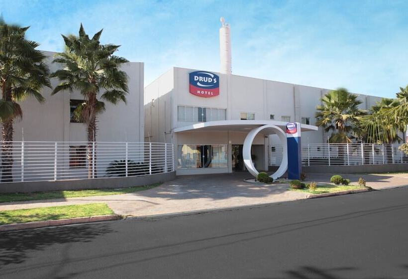 ホテル Druds