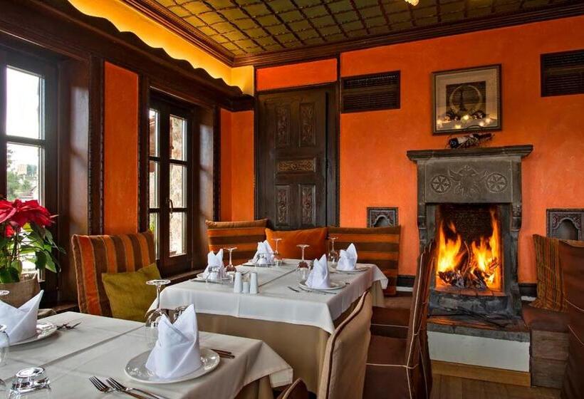 ホテル Frontzu Politia