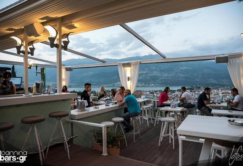 ホテル Frontzu Politia