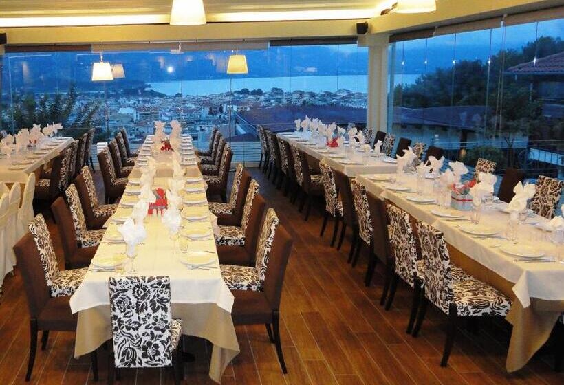 ホテル Frontzu Politia