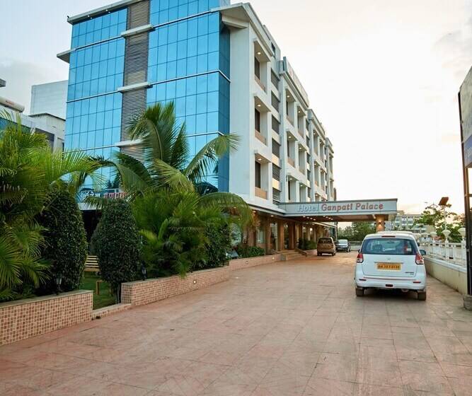 호텔 Ganpati Palace Shirdi Newly Renovated