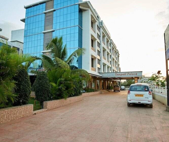 호텔 Ganpati Palace Shirdi Newly Renovated